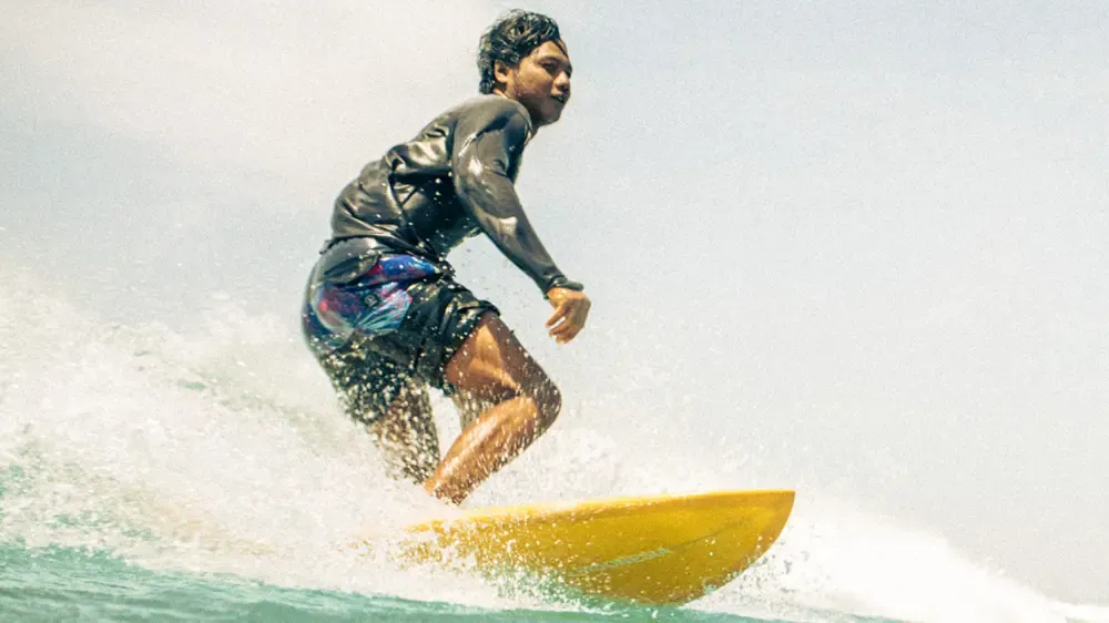 LMBK surf instructors